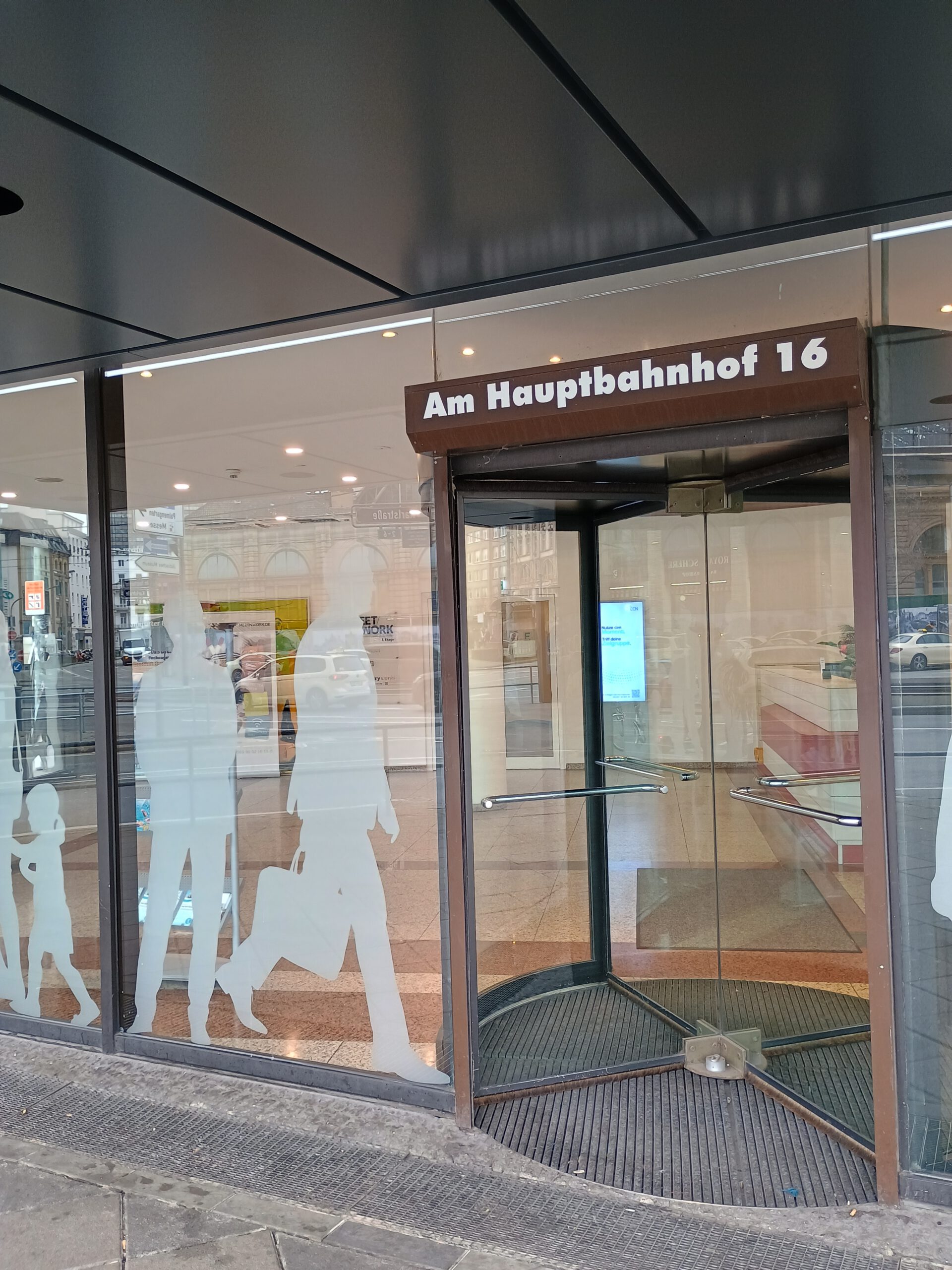 Eingangsbereich der Kanzlei von Rechtsanwalt Adrian Jäckel in Frankfurt am Main