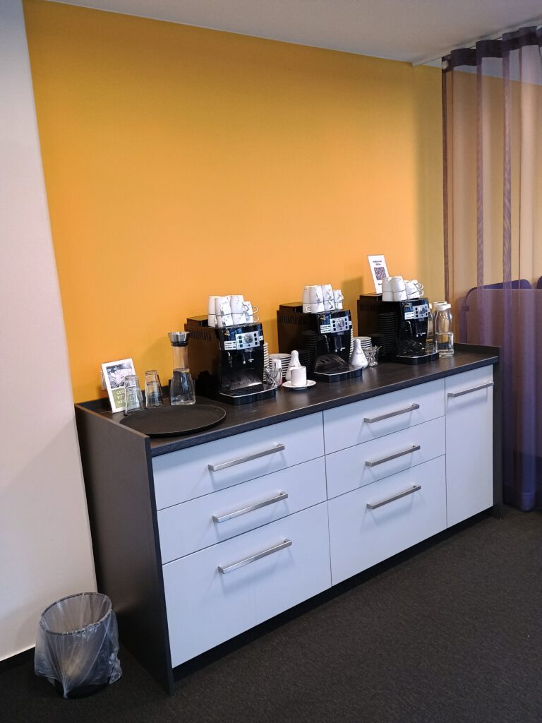 Kaffee- und Empfangsbereich der Kanzlei